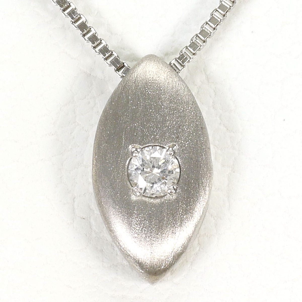 K18 18金 WG ホワイトゴールド ネックレス ダイヤモンド 0.03 ct 総重量約1.7g 約40cm 中古