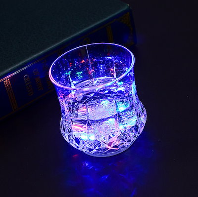 飲み物を入れると虹色に光る魔法のコップ2個セット...のサムネイル