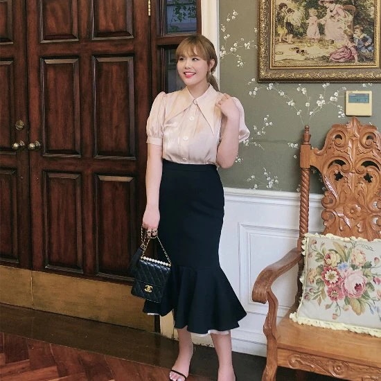 ブラウス レディース シフォン光沢 ブラウス シャツ 半袖 レトロ ビッグカラ― 5,987円