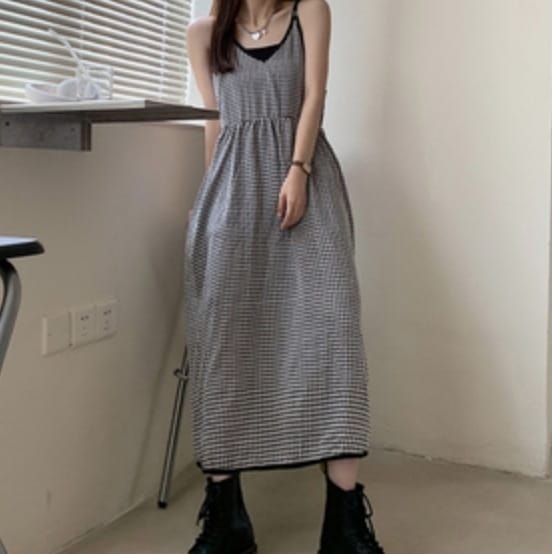 ワンピース デート かわいい 大人可愛い きれいめ シンプル カジュアル 大人 上品 おしゃれ ギンガムチェック キャミソールワンピ Vネック 夏 レイヤード 春 着回し パイピング 韓国 ブラック