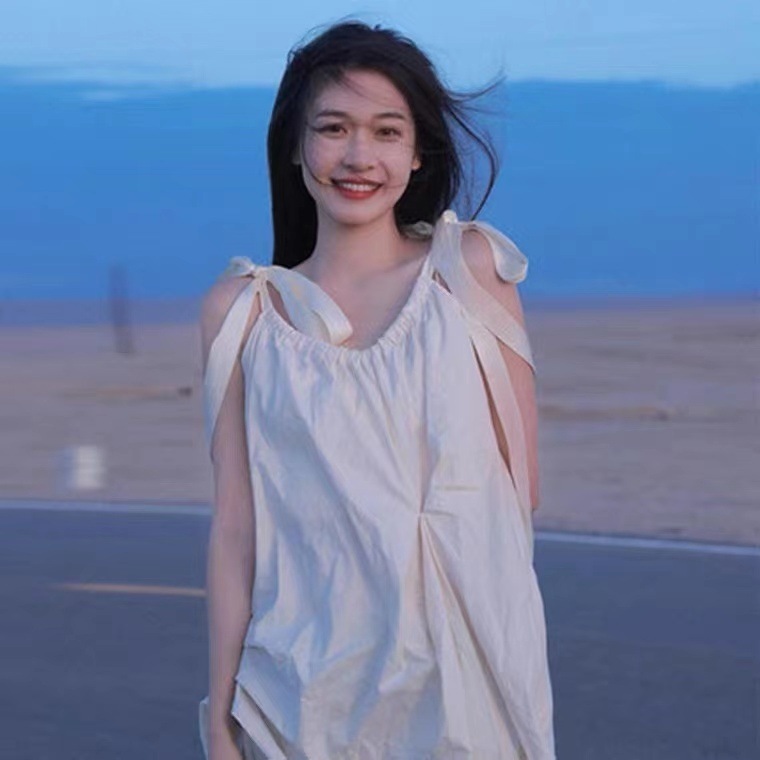 ワンピース ミモレ ミモレ丈 ロング ロング丈 袖なし ノースリーブ Uネック ラウンドネック リボン かわいい 大人可愛い シンプル おしゃれ お洒落 エキゾチック 大人可愛い 大人女子 ラフ