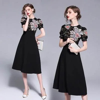 新作 ワンピースドレスフラワー 刺繍 和装 パフスリーブ フレア ミディ ワンピース ブラック 花柄刺繍 高級感