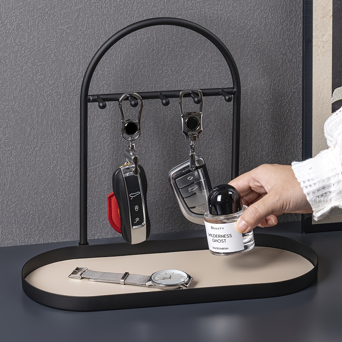 モダンメタルキーホルダー＆オーガナイザー - 鍵時計ジュエリー用の多機能フック付き楕円形玄関トレイ - バスルームデスクカウンタートップ収納に耐久性のあるマルチパーパスホームデコレーションデ
