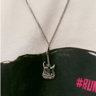 【公式サイト品切れ‼️】BTSJin RUNSEOKJIN 公式　ネックレス新品 BTS ジン RUNSEOKJIN ep tour ギター ネックレス JIN - メルカリ