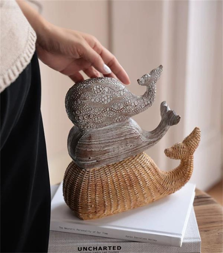 クジラモチーフのレジン置物 海洋風アートな雰囲気が魅力で部屋に彩りを添える引っ越し祝いにも使える雑貨