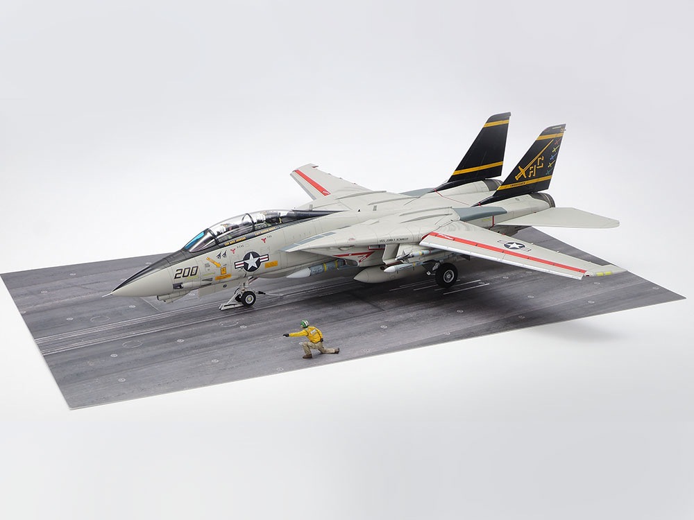 タミヤ 1/48 グラマン F-14A トムキャット (後期型) 発艦セット【61122】 プラモデル タミヤ 61122 F-14A トムキャット
