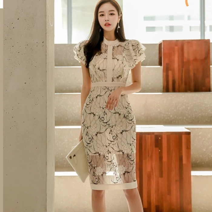 フリルスリーブレースワンピース ワンピース ワンピドレス 膝丈 ひざ丈 袖あり 半袖 フレアスリーブ スタンドカラー 細身 ストレート Iライン レース フリル ウエストマーク 透け感 シースルー