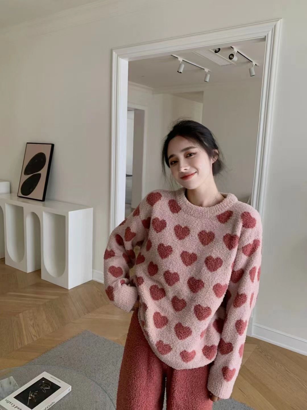 綿の熱エネルギーパジャマ冬のぬいぐるみパジャマとベルベットの厚い保温スーツの丸首カバーの家服の女性