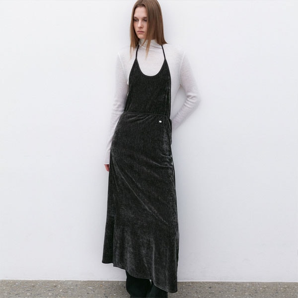 SOFT VELVET HALTER NECK DRESS (OP-6310)