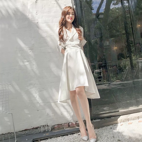 ワンピース 膝下 ラウンドヘム ノッチドラペル アシンメトリー デザイン ボタン 美ライン ニュアンス ドレープ ロマンチック かわいい 大人可愛い きれいめ シンプル カジュアル 大人 上品