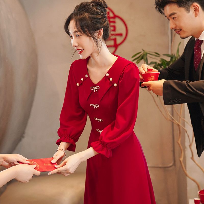 ワインレッドのトーストドレス 花嫁の婚約 のチャイナドレス ミッドレングス バックドアドレス 女性が通常着用するドレス 母の日