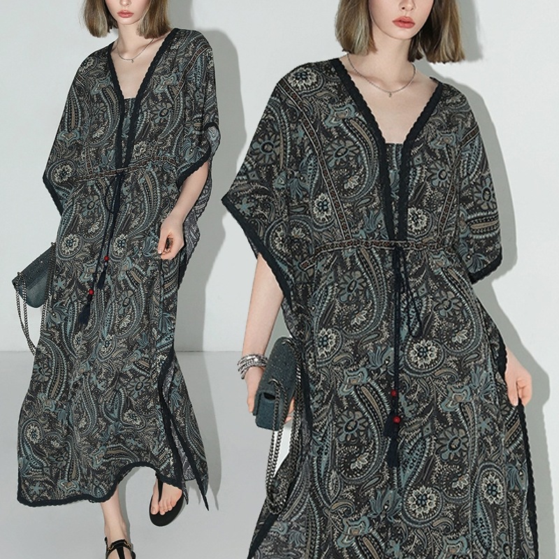 エレガントなVネックロングワンピース - 柄入りマキシワンピース - プルオーバータイプのバットウィングスリーブ　24623