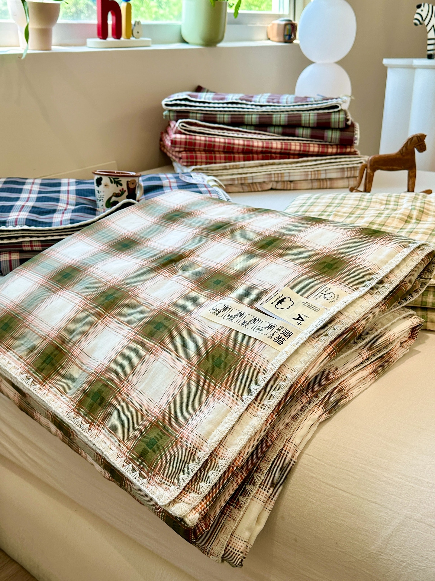 シンプルな二重ガーゼ夏用掛け布団エアコン用掛け布団純綿洗濯機で洗える4点セット新作薄掛け布団