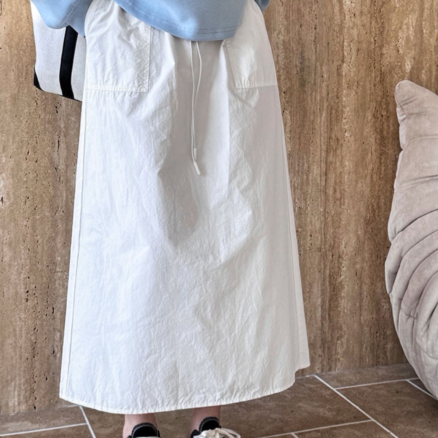 レディース ロングスカート ロング マキシ 丈長 タイト ストレート Iライン ストリート ウエストゴム 薄手 大人可愛い きれいめ シンプル カジュアル おしゃれ かっこいい ラフ クール 存在感