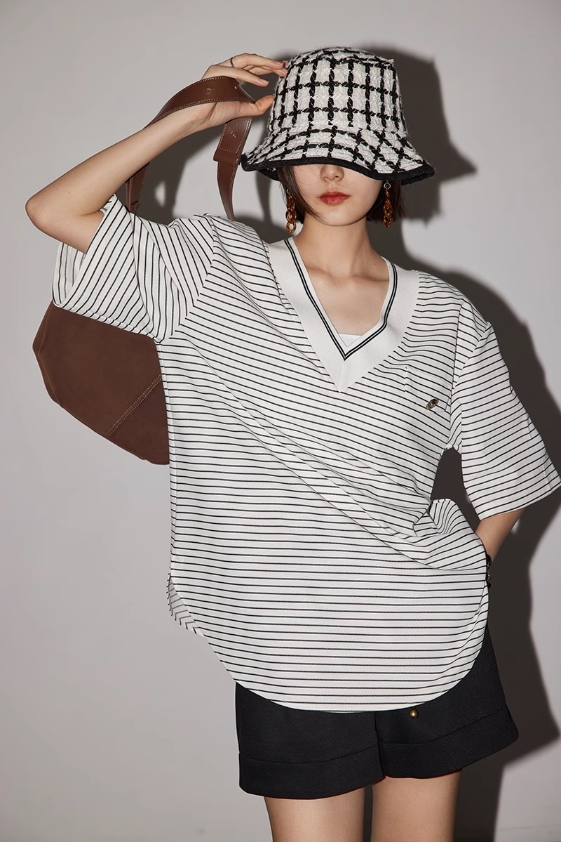 トライプ トップス Tシャツ 袖あり 半袖 5分袖 五分袖 Vネック かわいい きれいめ シンプル カジュアル 大人 上品 おしゃれ お洒落 大人可愛い 大人女子 こなれ感 ラフ 春 夏 10代