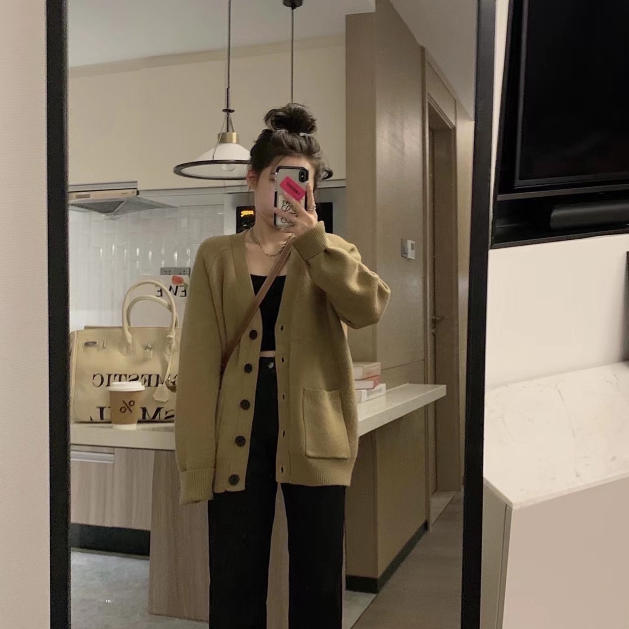 ゆったり カーディガン 上着 トップス レギュラー丈 長袖 萌袖 ストレート ニット かわいい 可愛い きれいめ シンプル カジュアル おしゃれ お洒落 かっこいい こなれ感 ラフ 4,771円