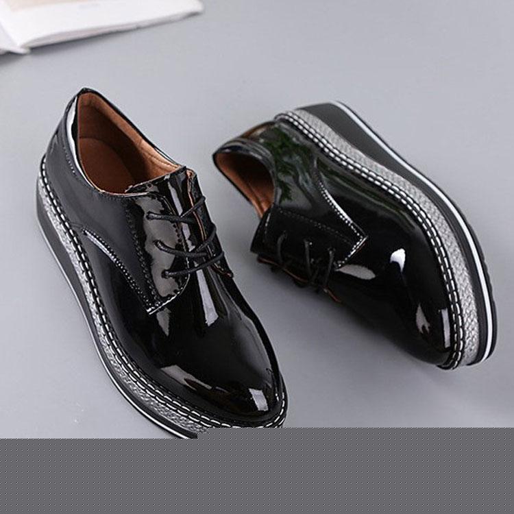 パンプス　レディース革靴　女性　フラット　春夏秋冬　オールシーズン　本革　疲れない　履きやすい　イギリス風 革靴　シューズ　歩きやすい　 婦人靴