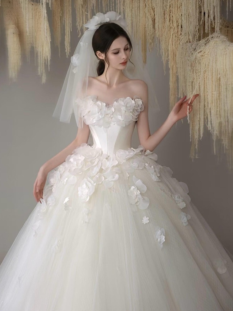 軽いウェディングドレスの花嫁2025メイン糸高級テクスチャ森甘い旅行撮影プリンセスアウト糸夏