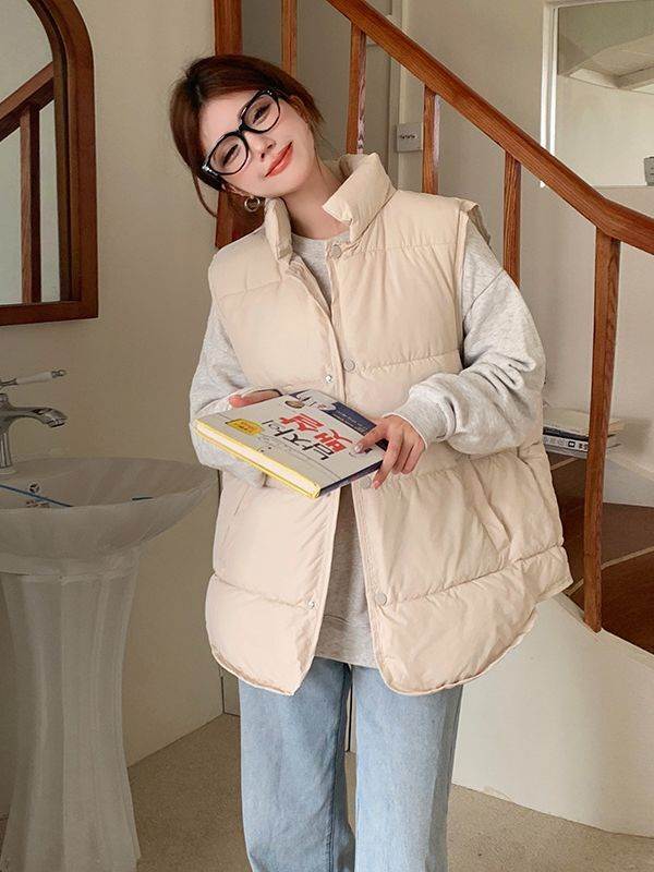 割引アウター レディース ジレ ベスト ノースリーブ 前開き ボタン ポケット スタンドカラー 立襟 大人可愛い きれいめ シンプル カジュアル ベーシック 大人 上品 おしゃれ お洒落 かっこいい