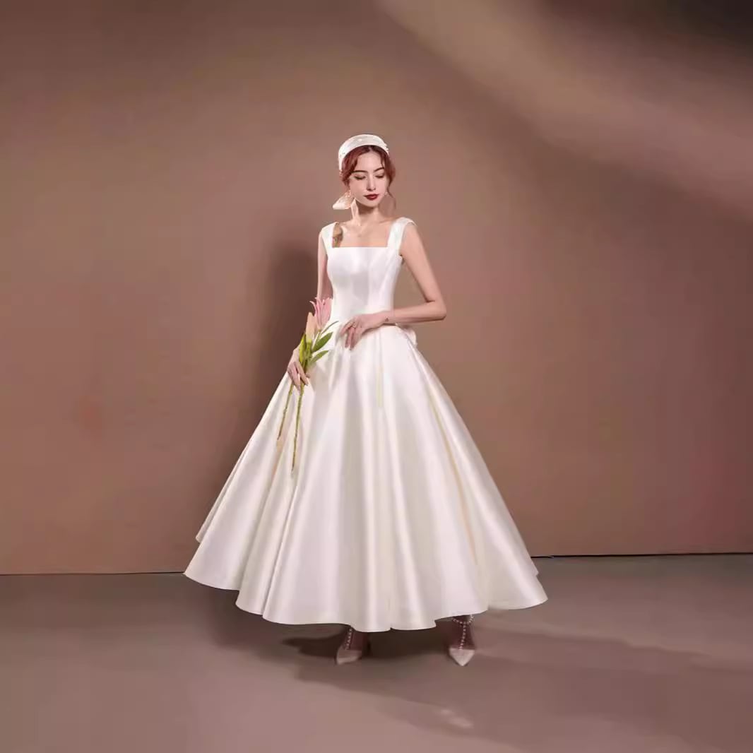 軽いウェディングドレス毎日の旅行写真シンな森のサスペンダー2025サテンベールドレス