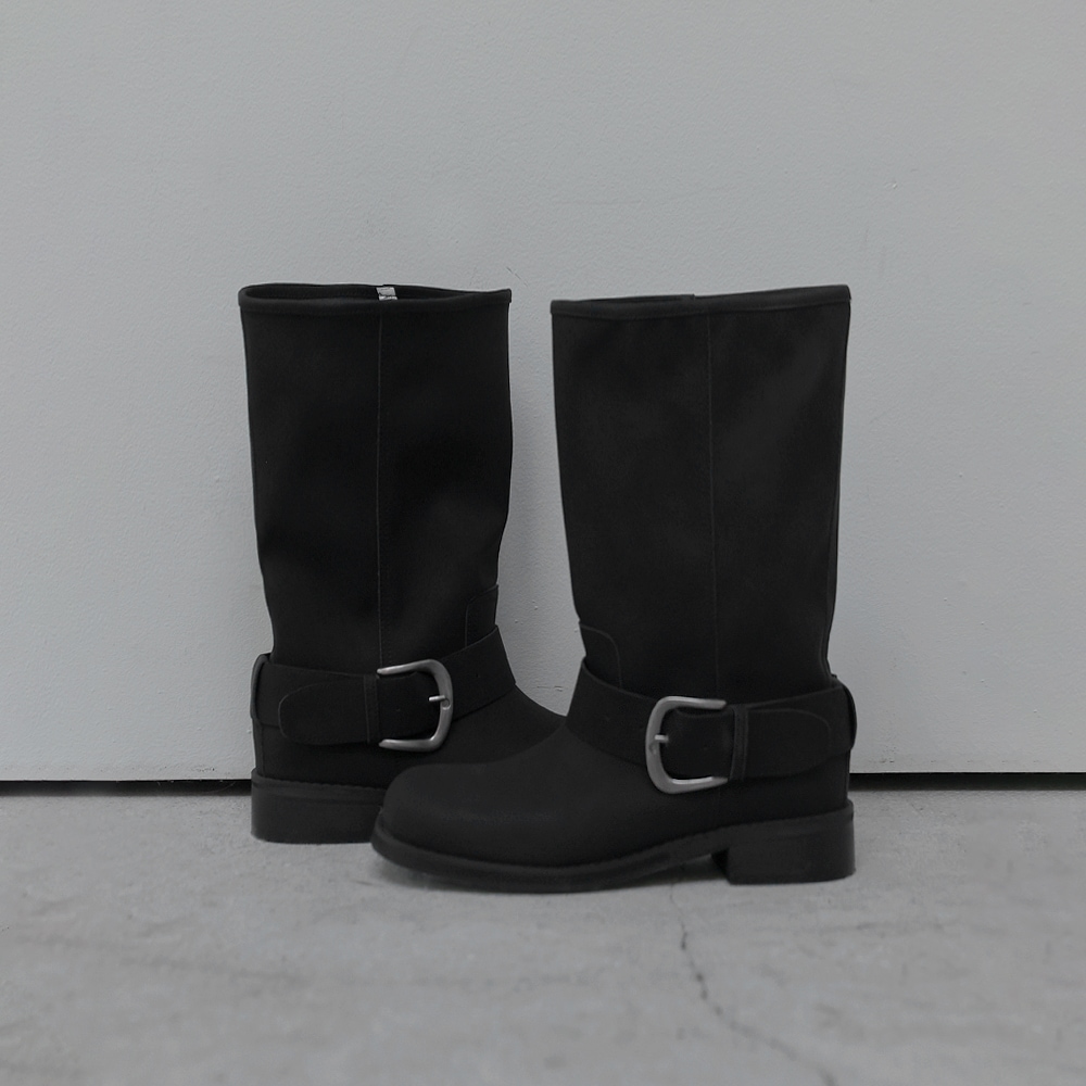 デジトフォールディングマットバックルミドルブーツ