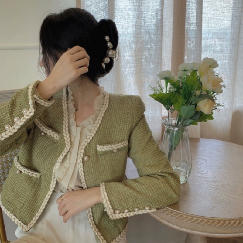 アウター 上着 ジャケット ノーカラージャケット 長袖 キュート かわいい ガーリー 大人可愛い 大人っぽい 大人女子 フェミニン エレガント 上品 清潔感 シンプル こなれ感 レトロ クラシカル
