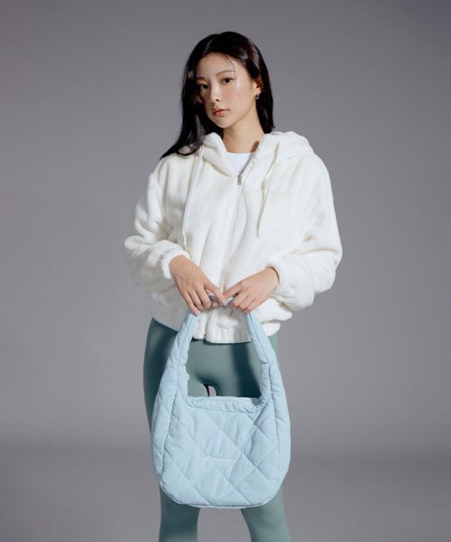 Discovery EXPEDITION Melrose quilted shoulder bag M MINT 86