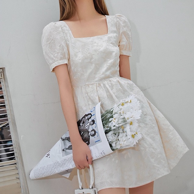 レースワンピース ワンピース フレアワンピース ワンピドレス ミニ ミニ丈 袖あり 半袖 パフスリーブ スクエアネック フレア レース ハイウエスト かわいい 大人可愛い きれいめ シンプル