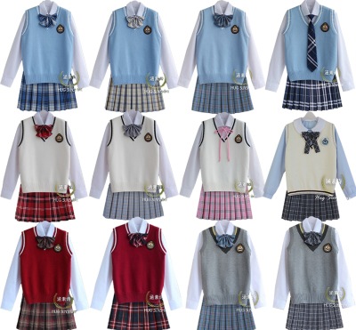 バックオーダーLOGOセーター制服Vネックニットコートベスト学院クラス服秋冬学生服を披露