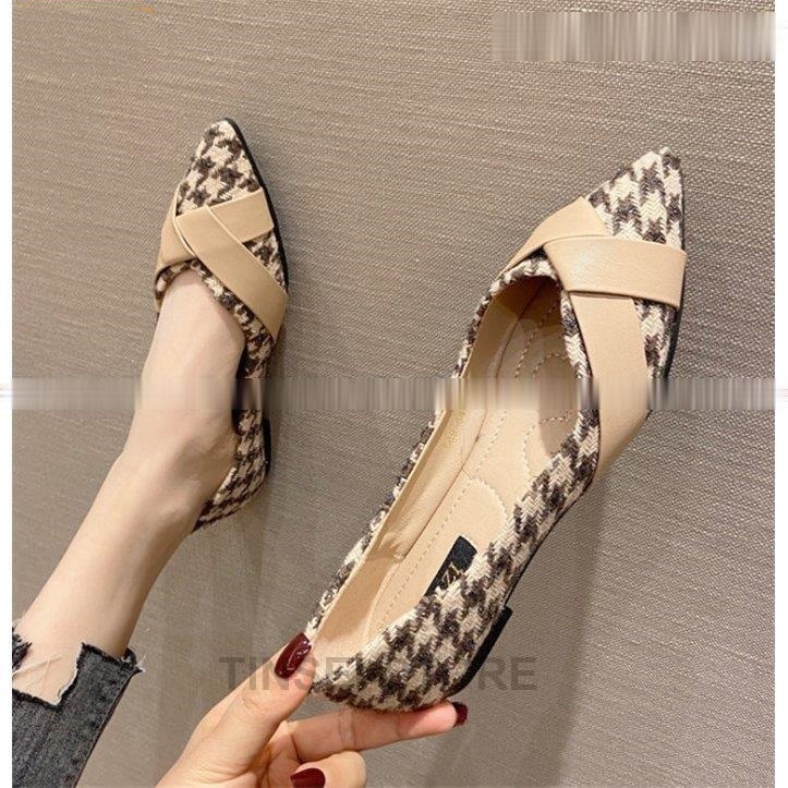 スエード調パンプス 痛くない オフィス ぺたんこ　フラットパンプス 走れる レディース パンプス　通勤 通学　柔らか　vカット