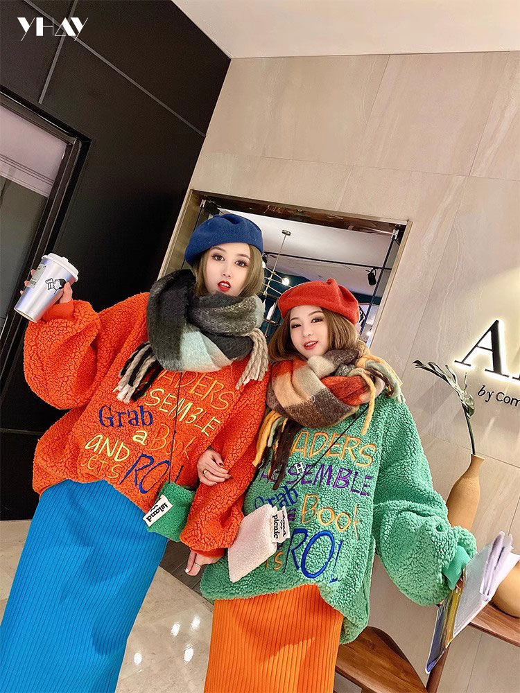 Yhay 厚いウールカジュアルスウェットシャツ女性冬新しいシックな香港スタイル年齢を軽減する刺繍ラムベルベットレターウォームトップ