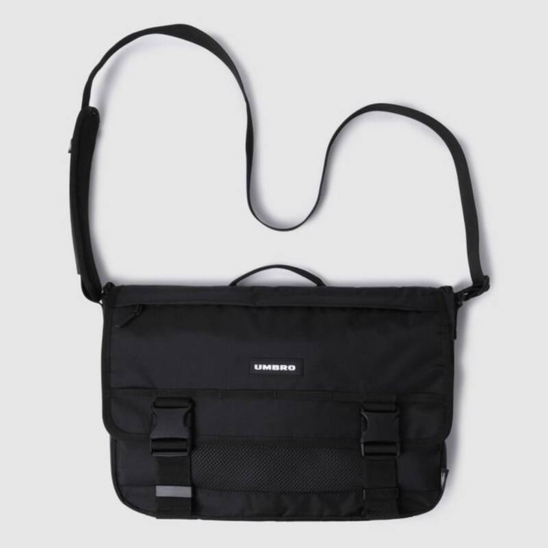 アンブロ UMBRO ニュースクール メッセンジャーバッグ UR123CBG19 BLK 197150