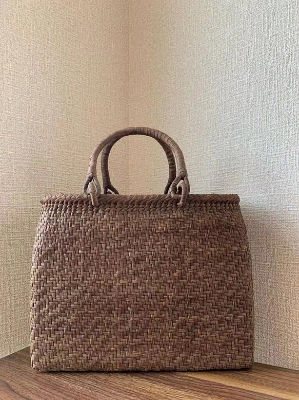 国産山葡萄 山葡萄かごバッグ 手作り 籠バッグ 花編み 内布あり チャーム付き 和服バッグ ゆかたバッグ レディースバッグ (約)幅31本体高さ24マチ12cm