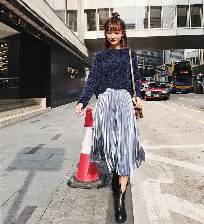 3372.細プリーツベロアロングスカート（ライトグレー）2019 春夏 sale 春夏 sale ボトムス 美ライン おしゃれ カジュアル きれいめ ミモレ丈 お出かけ お呼ばれ 女子会 通勤 通学