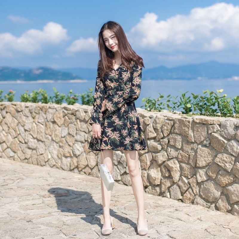 1232．花柄Vネックミニワンピース（ブルー）