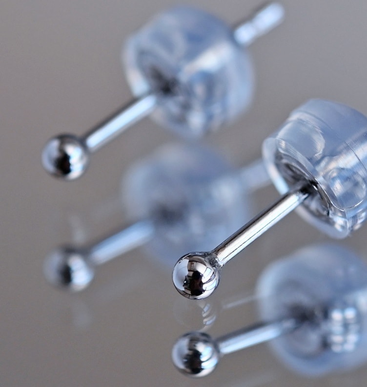 プラチナ900 2mmボールピアス ファーストピアス セカンドピアス Pt900 シルバー レディー 6,632円