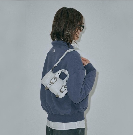 【MARGESHERWOOD】 BELTED LOG BAG : CLOUD TWO-TONE BRUSHED