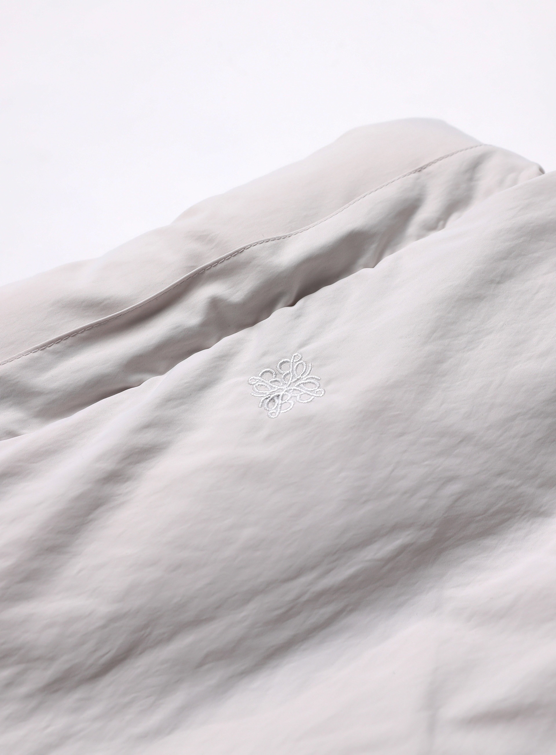 【BADBLOOD】 COZY HOODED PUFFER JACKET : CREAM 26,660円
