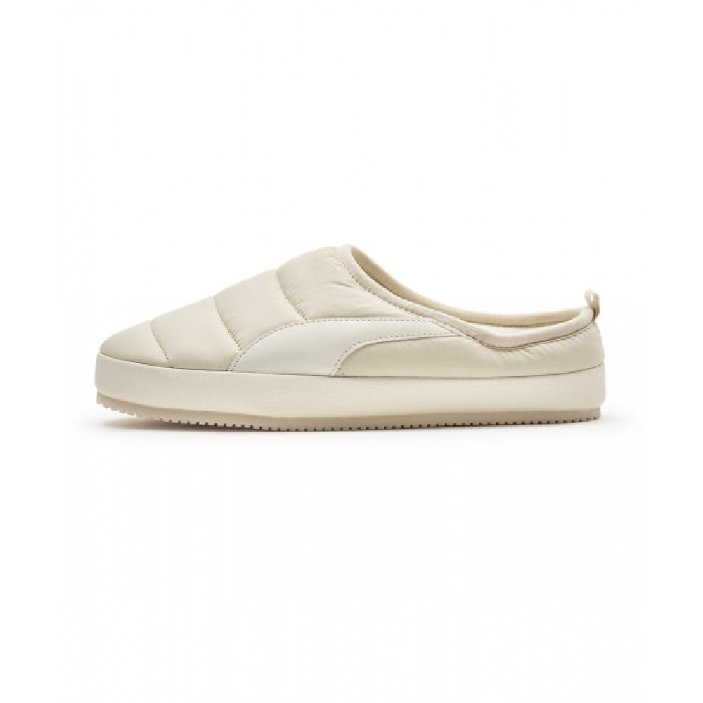 PUMA (プーマ) プーマ x マルディメクルディタフパッド入り-ホワイト/ 396260-01