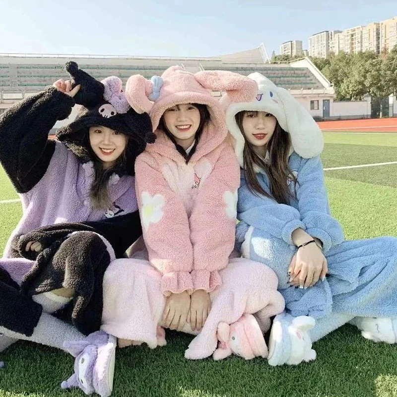 【2個買うと1個無料】クロミ マイメロデ シナモロール着ぐるみ パジャマ サンリオ かわいい レディース パジャマ バスローブ コスプレ もこもこ ルームウェア 修学旅行人気の学園グループ服 柔らかく