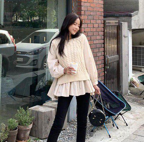 ニットベスト シャツ トップス 重ね着風 レイヤード ケーブルニット フレア ボリュームスリーブ 秋冬 冬服 冬スペシャルセール 癒し系 女子会 デート カジュアル きれいめ 高見え 高級感 防寒 着 6,241円