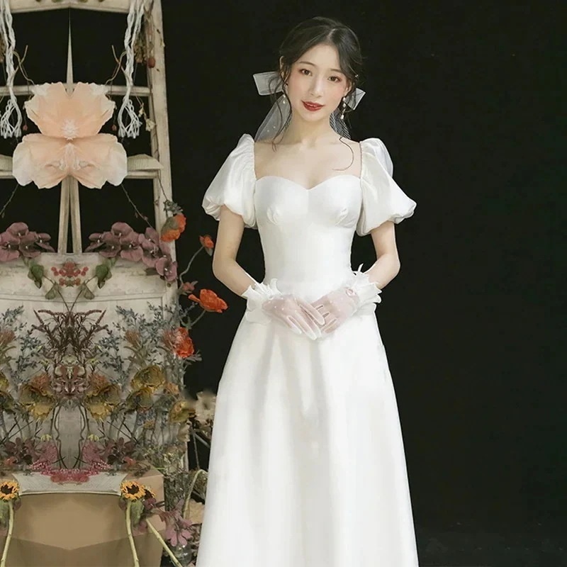 今年人気爆発中結婚式 ドレス ワンピース サテン ウエディングドレス レトロ 花嫁 披露宴 二次会 謝恩会 発表会 演奏会 女子会