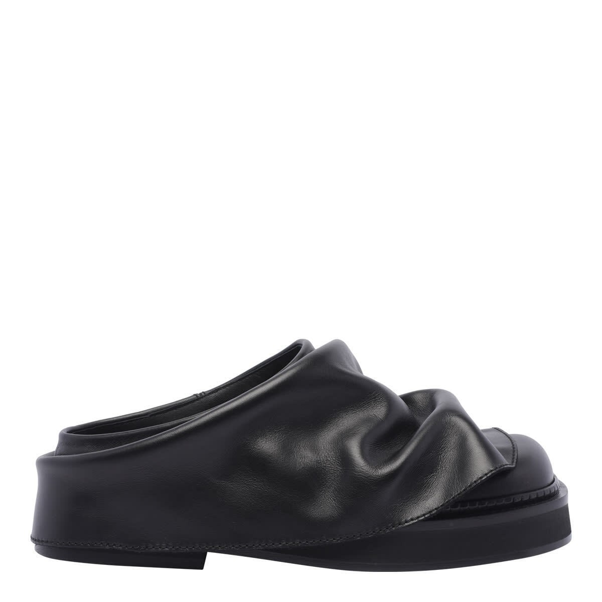 250WSH00855LBT019AA100 ブラック 春夏2025 サンダル レディース ia