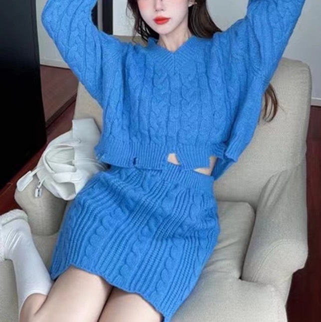 ハイエンドのカスタマイズ-2024 秋と冬の新しい小さな香りのスーツの女性のショートツイストニットセーターヒップカバーショートスカートシングル 2 個セット