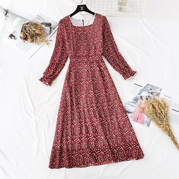 ワンピース フレアワンピース ワンピドレス 膝下 ミモレ ミモレ丈 長袖 スクエアネック フレア 切り替えデザイン ボタン かわいい 大人可愛い きれいめ シンプル カジュアル 大人 上品 おしゃれ