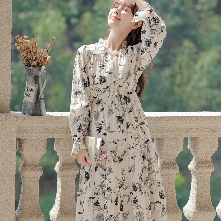 ワンピース ワンピドレス ミモレ ミモレ丈 長袖 萌袖 Vネック フレア Aライン 切り替えデザイン シャーリング ギャザー フリル かわいい 大人可愛い きれいめ シンプル カジュアル 大人 上品