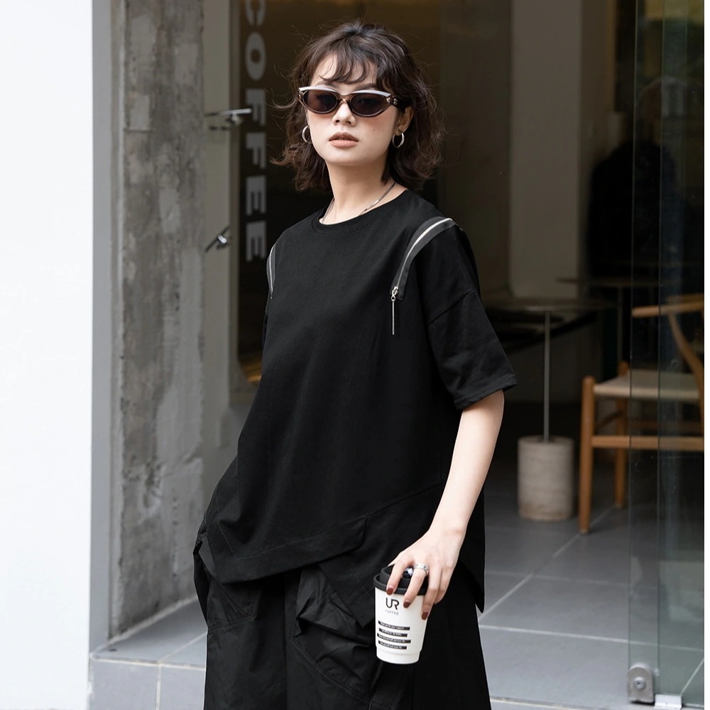 ブラック暗黒冷淡風デザイン感不規則半袖tシャツ夏の新型独特な上着大きいサイズ ワイシャツ