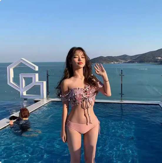 水着 ビキニ セパレート ビスチェ オフショルダー レースアップ 谷間魅せ セット 上下セット 2点セット かわいい 大人可愛い セクシー カジュアル 大人っぽい 女っぽ 無地 10代 20代 30代