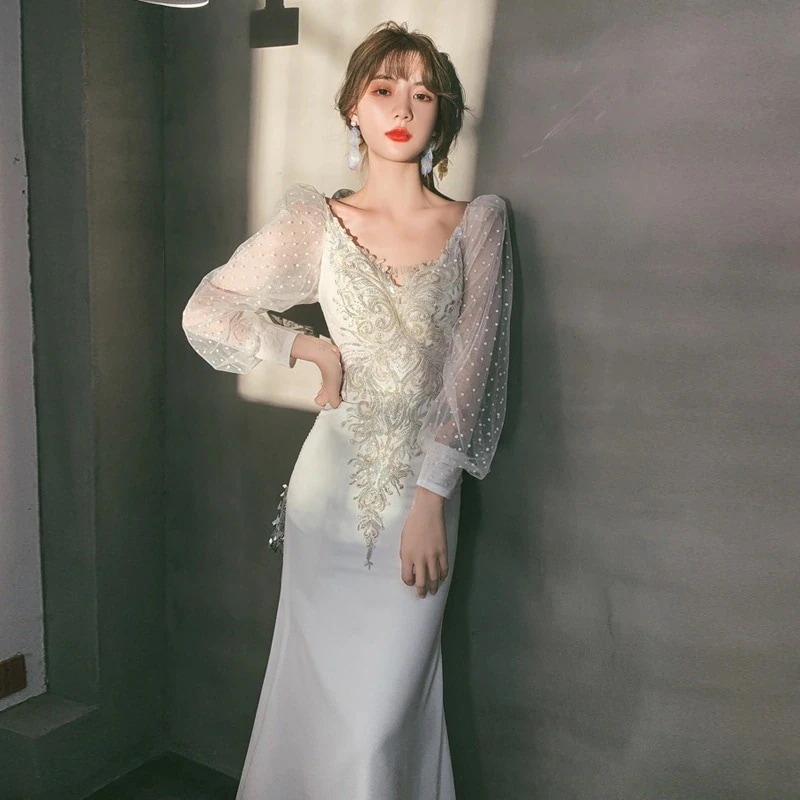 イブニングドレスフィッシュテール2024秋のホストドレススカート女性宴会気質白ロングスタイル