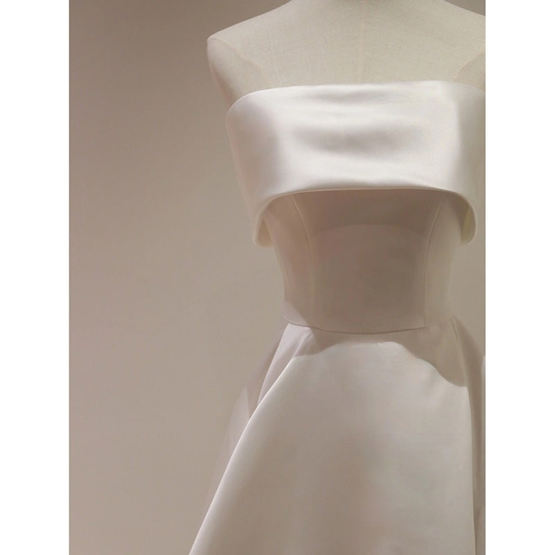 ワンピースドレスドレスティブレットのウェディングドレスシンなサテンウェディングメインガーランド花嫁